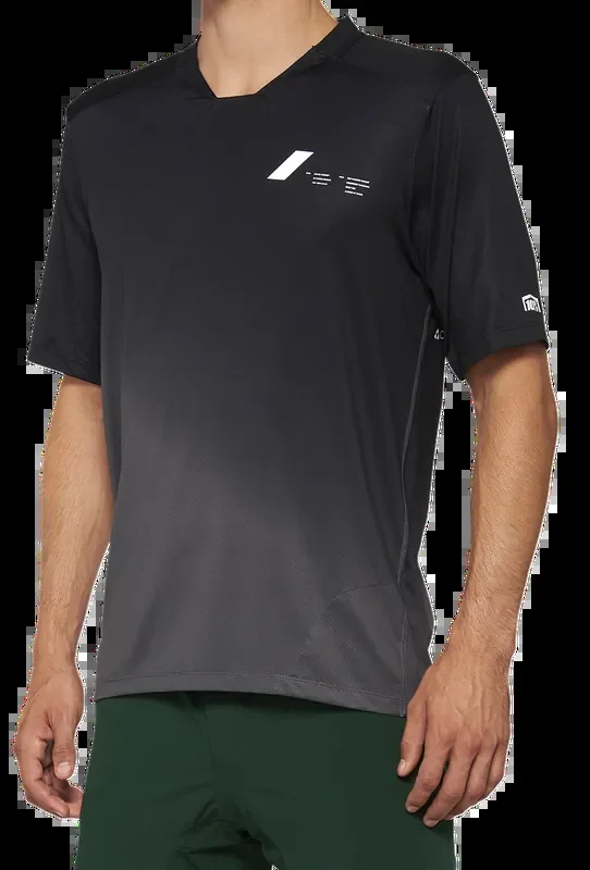 100% Celium Jersey – Short-Sleeve – Black/Charcoal – Small 40011-00000