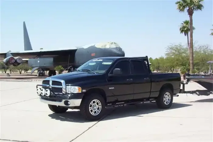 N-Fab Nerf Step 02-08 Dodge Ram 1500/2500/3500 Quad Cab 6.4ft Bed – Gloss Black – Bed Access – 3in
