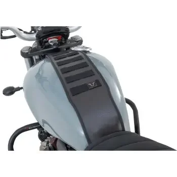 SW-MOTECH Legend Gear Tank Strap – SLA – Triumph BC.TRS.11.667.10000