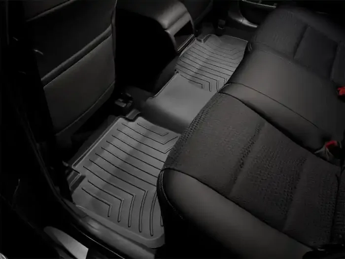 WeatherTech 01-03 Dodge Durango Front/Rear/and Rear Floorliners – Black